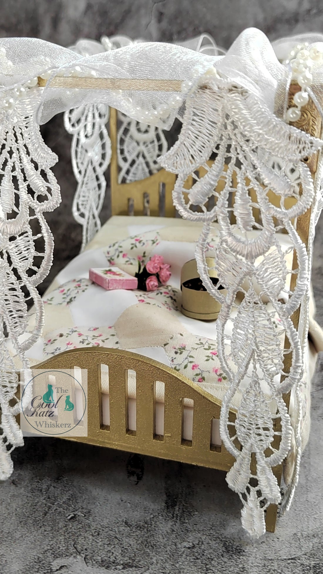 Jenny's fabulous miniature 4 poster bed.