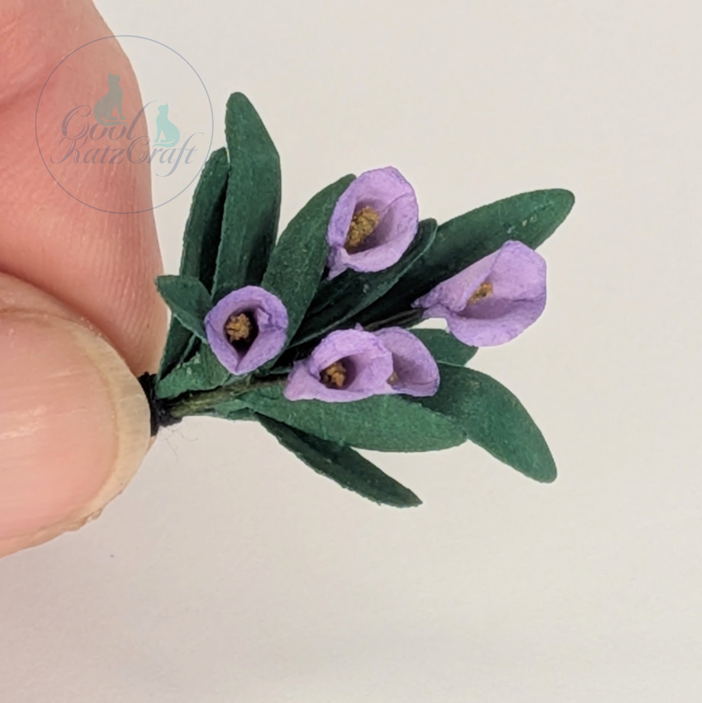 CoolKatzCraft Kitten Kit Calla lilies
