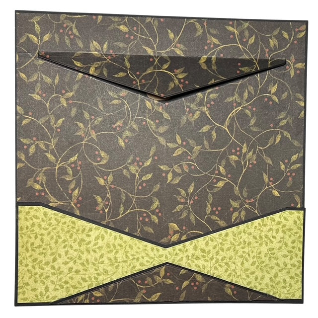 Triangle pocket slots