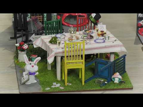 1/12 scale Table